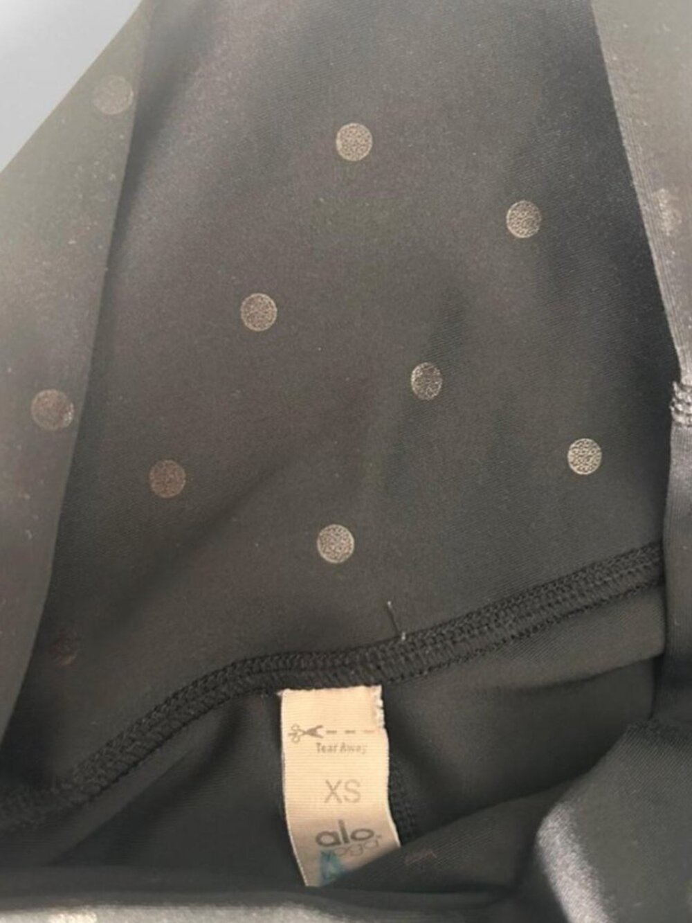 RARE Alo Yoga black polka dot set XS/S - Picture 4 of 5